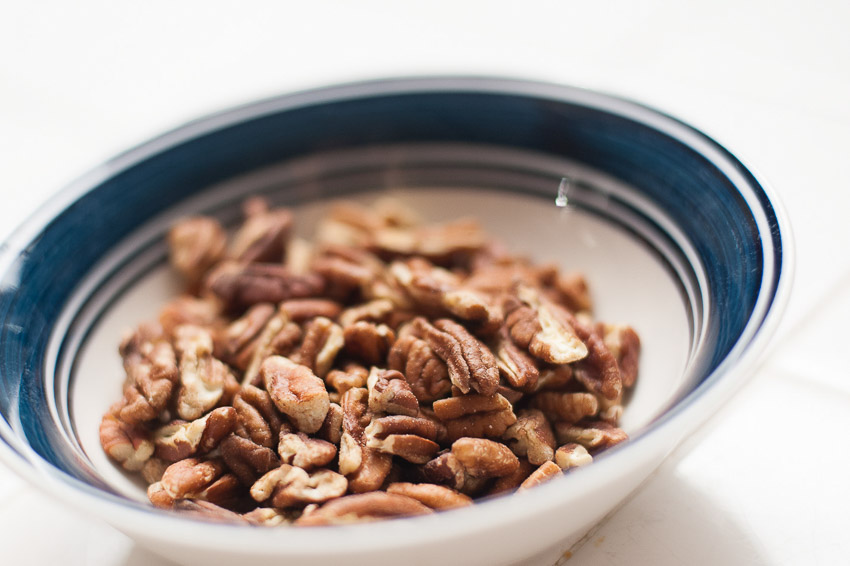 PECANS IN BOWL