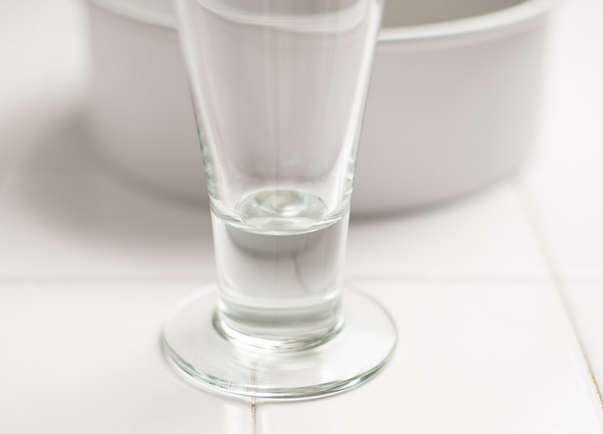 WATER GLASS IN FRONT OF 8 FAT DADDIO