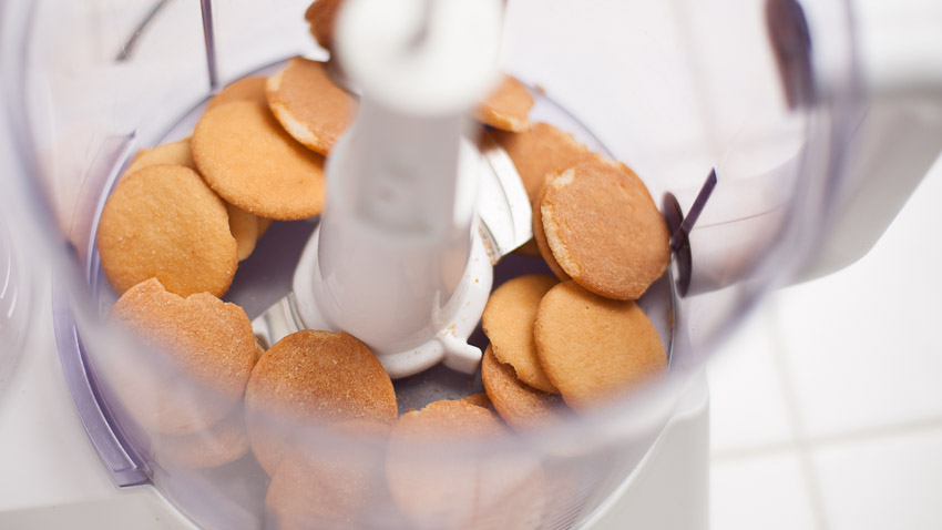 vanilla wafers in food processor