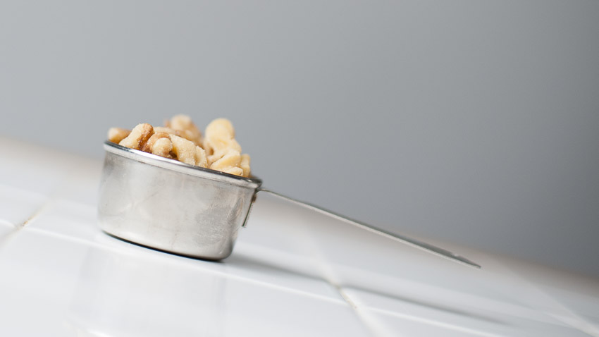 1/4 CUP WALNUTS